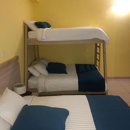 Hostel Paradise St Santa Marta  Exterior photo